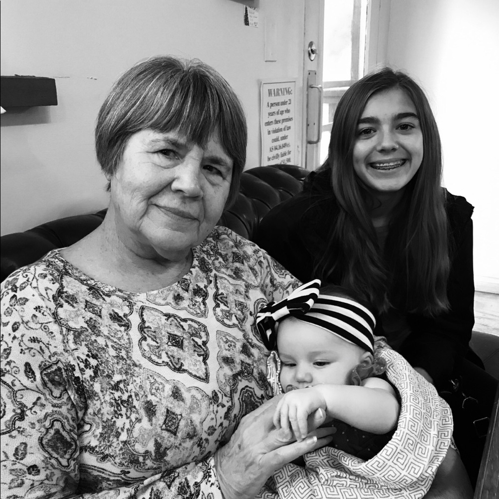 Meet your Posher, Elissa